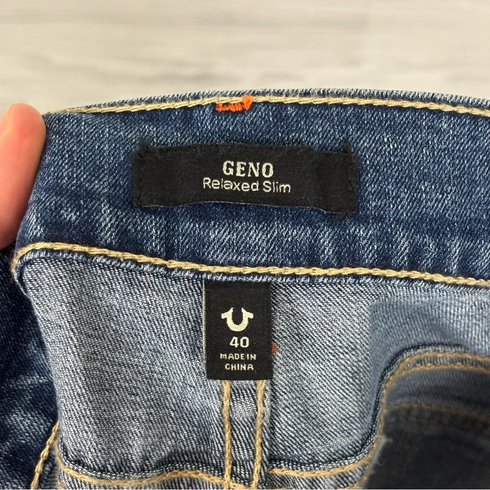 True Religion Geno Relaxed Slim Flap Jeans Size 40X32 NWT